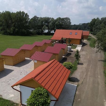 Tomajor Vendeghazak Leilighet Tiszaeszlar Eksteriør bilde